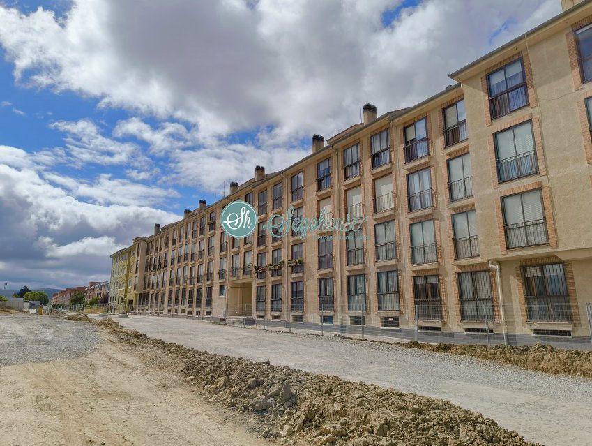Vista exterior de Pis en venda en Segovia Capital amb Calefacció, Terrassa i Traster