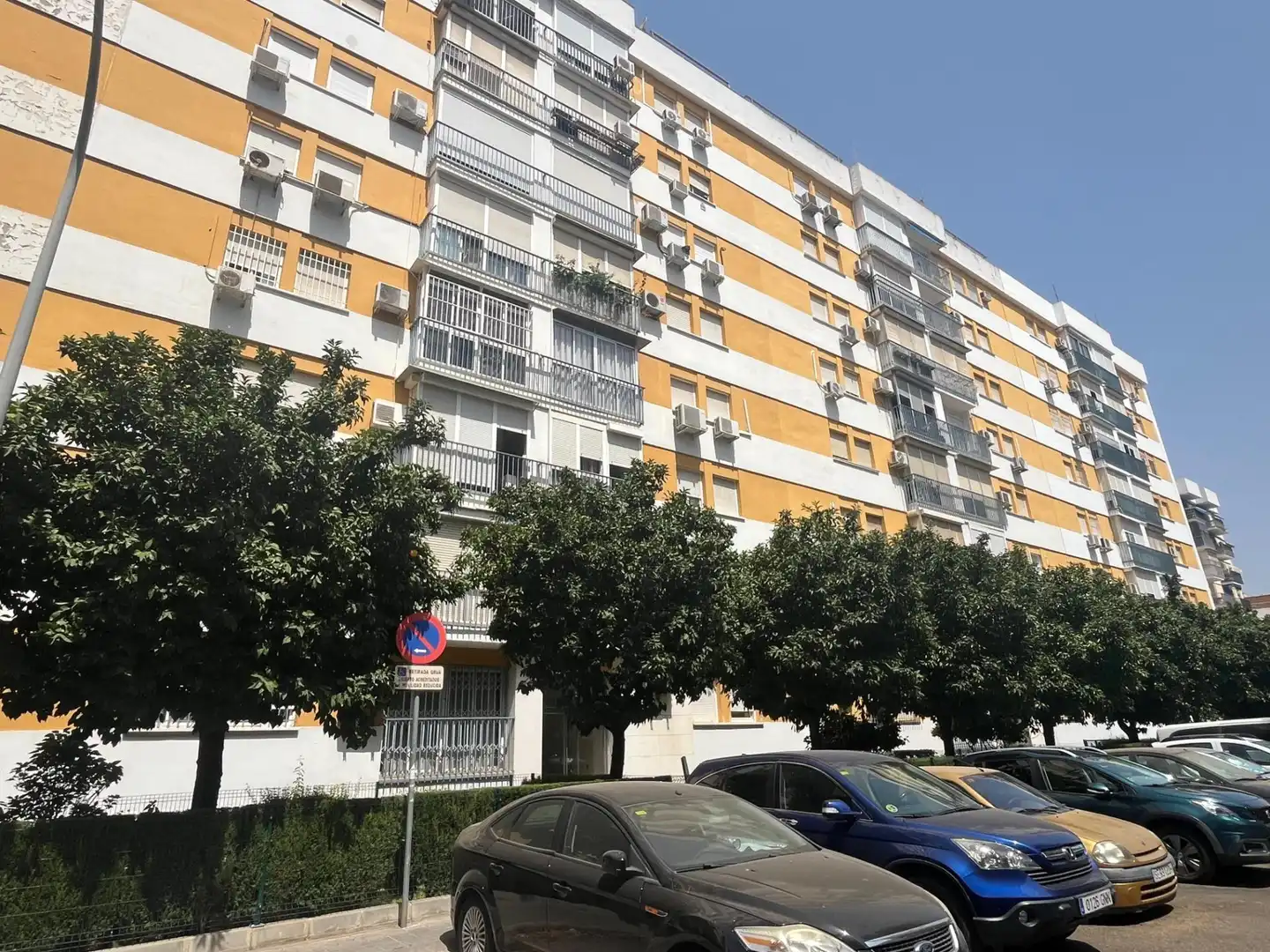 Vista exterior de Piso en venta en Sevilla con Aire acondicionado, Terraza y Balcón