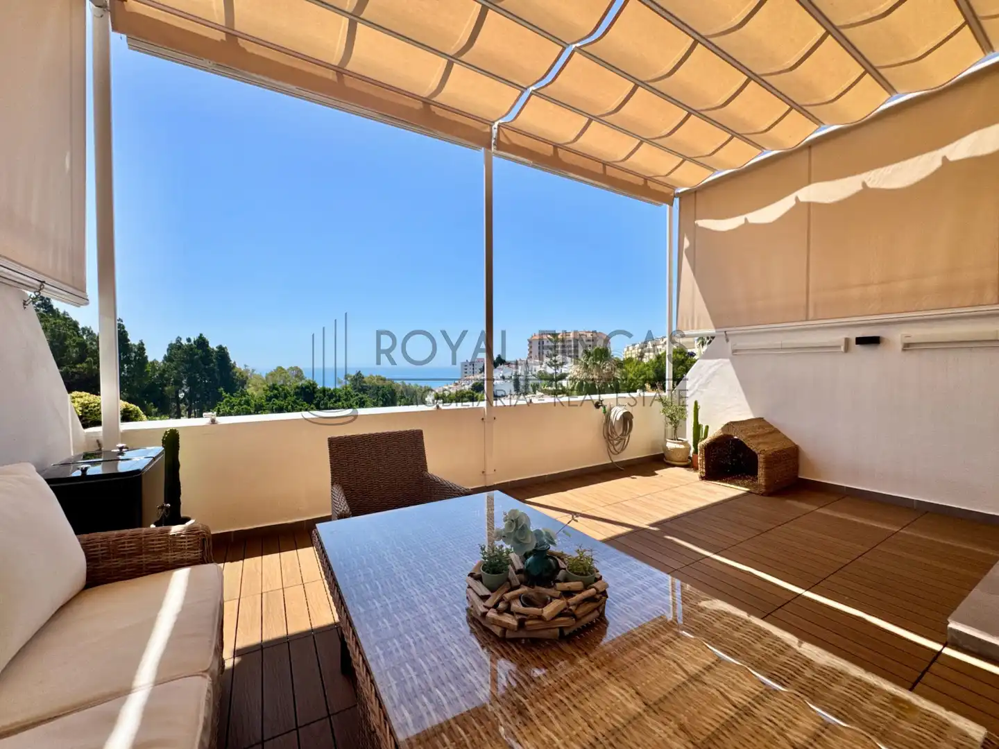 Terrace of Detached homes for sale in Benalmádena  with Air Conditioner, Terrace and Furnished