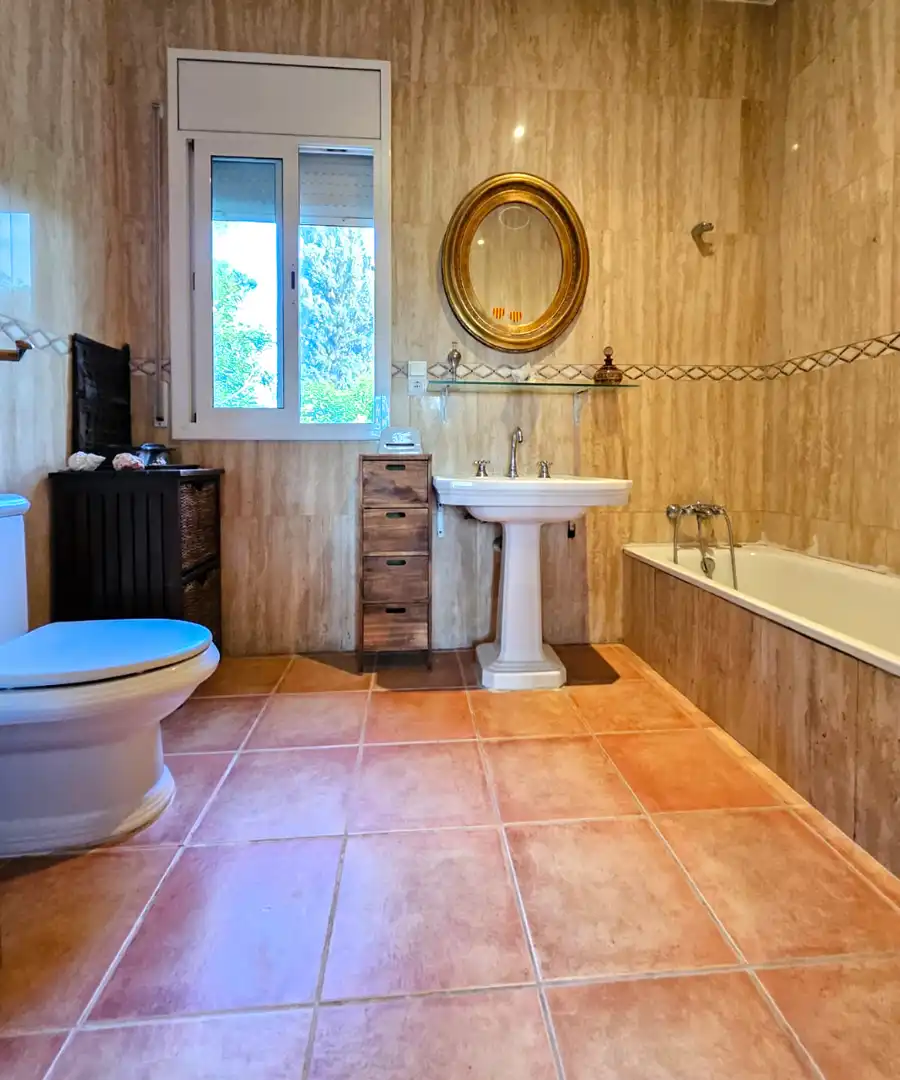 Bathroom of Houses for sale in Sant Cugat del Vallès