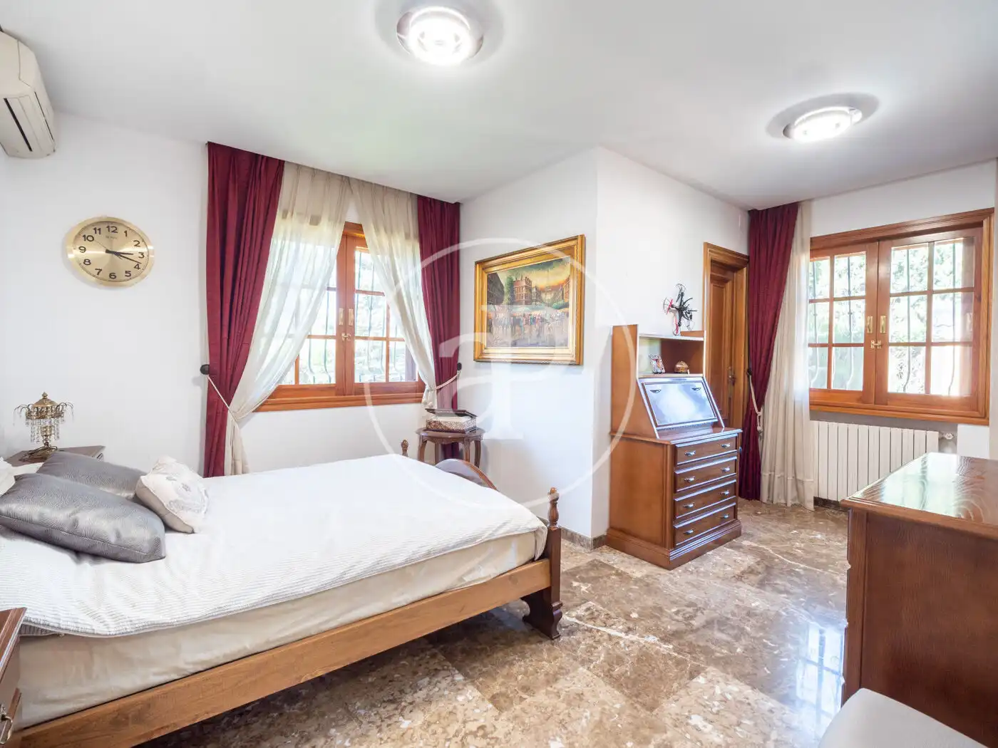Habitación de Casa o chalet en venta en Godella con Aire acondicionado, Calefacción y Jardín privado