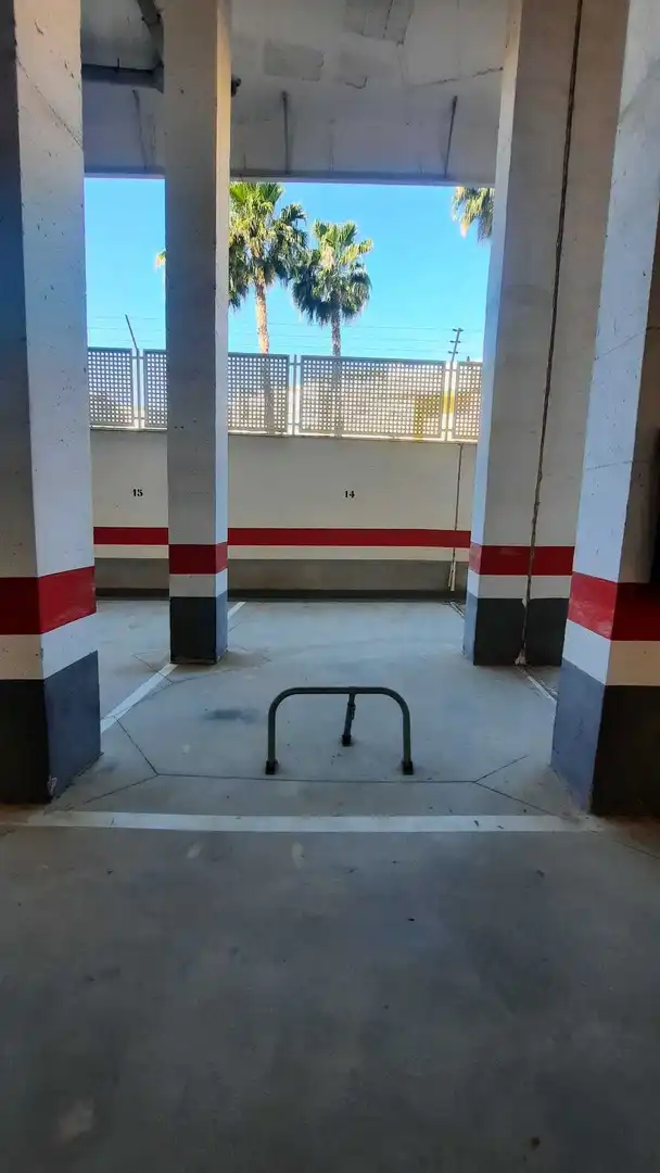 Garaje en venta en C/ Orson Wells, El Tejar - Hacienda Bizcochero