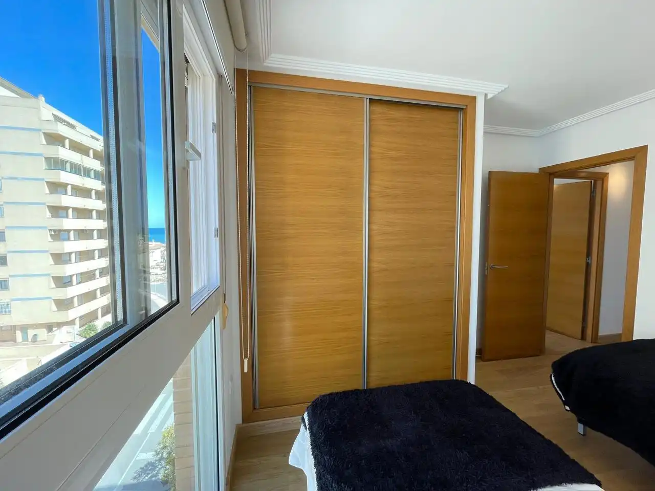 Schlafzimmer von Wohnungen zum Verkauf in La Manga del Mar Menor mit Heizung, Parkett und Terrasse