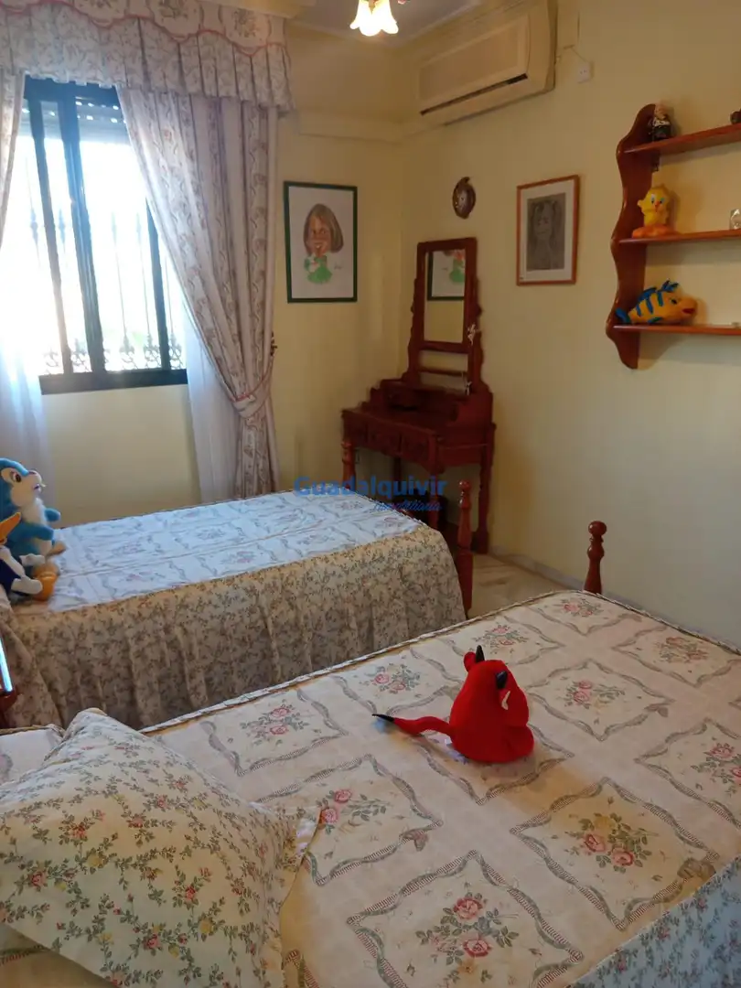 Chalet con piscina en venta en Cerros de Montequinto, imagen 72