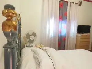 Dormitori de Casa o xalet en venda en Dos Hermanas amb Aire condicionat, Jardí privat i Terrassa