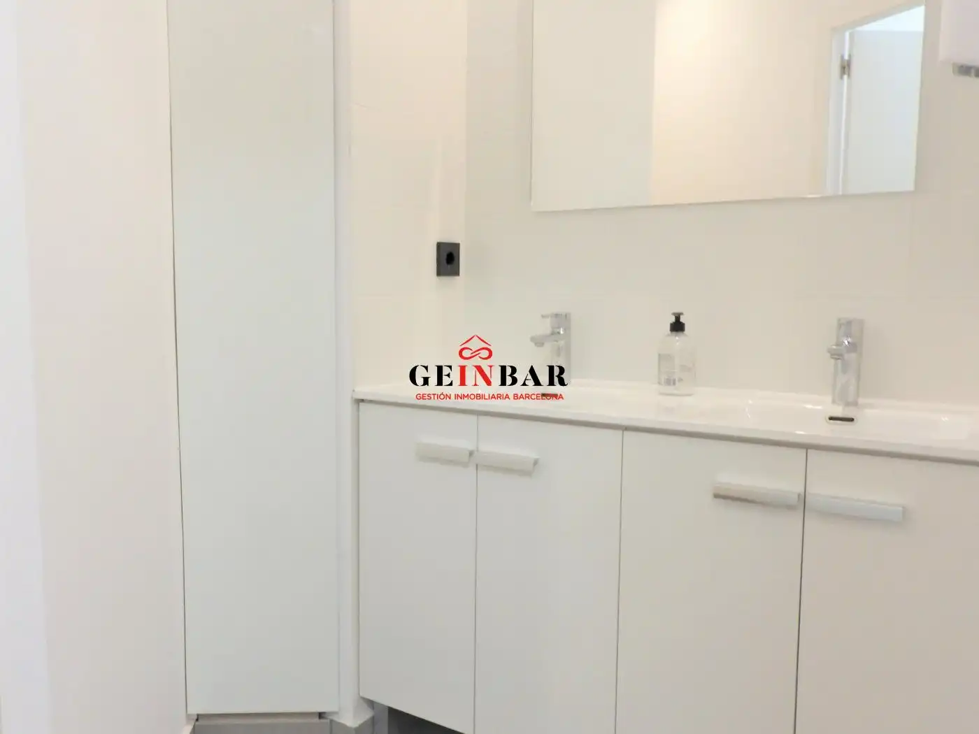 Büro zur Miete in Calle ANGLI, Les Tres Torres