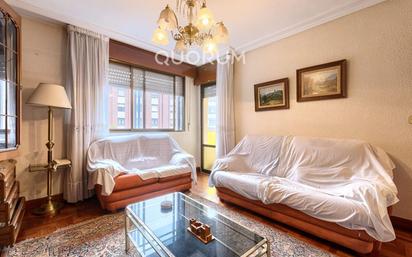 Living room of Flat for sale in Basauri   with Heating and Balcony