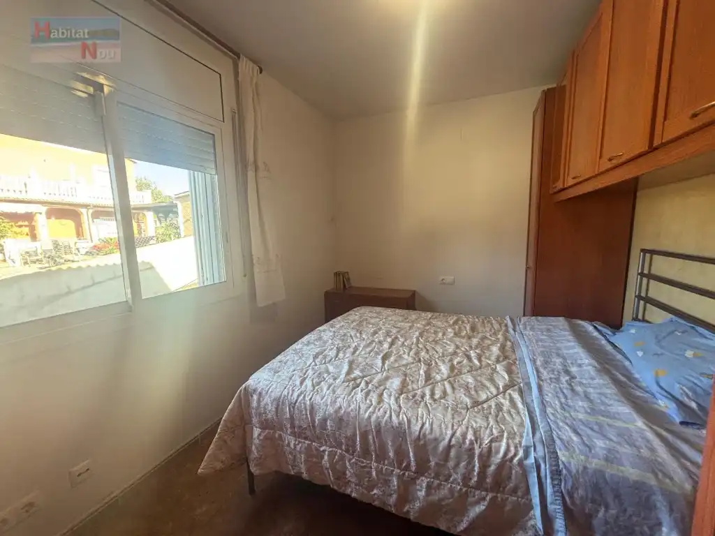Bedroom of Houses for sale in La Bisbal del Penedès  with Oven and Microwave