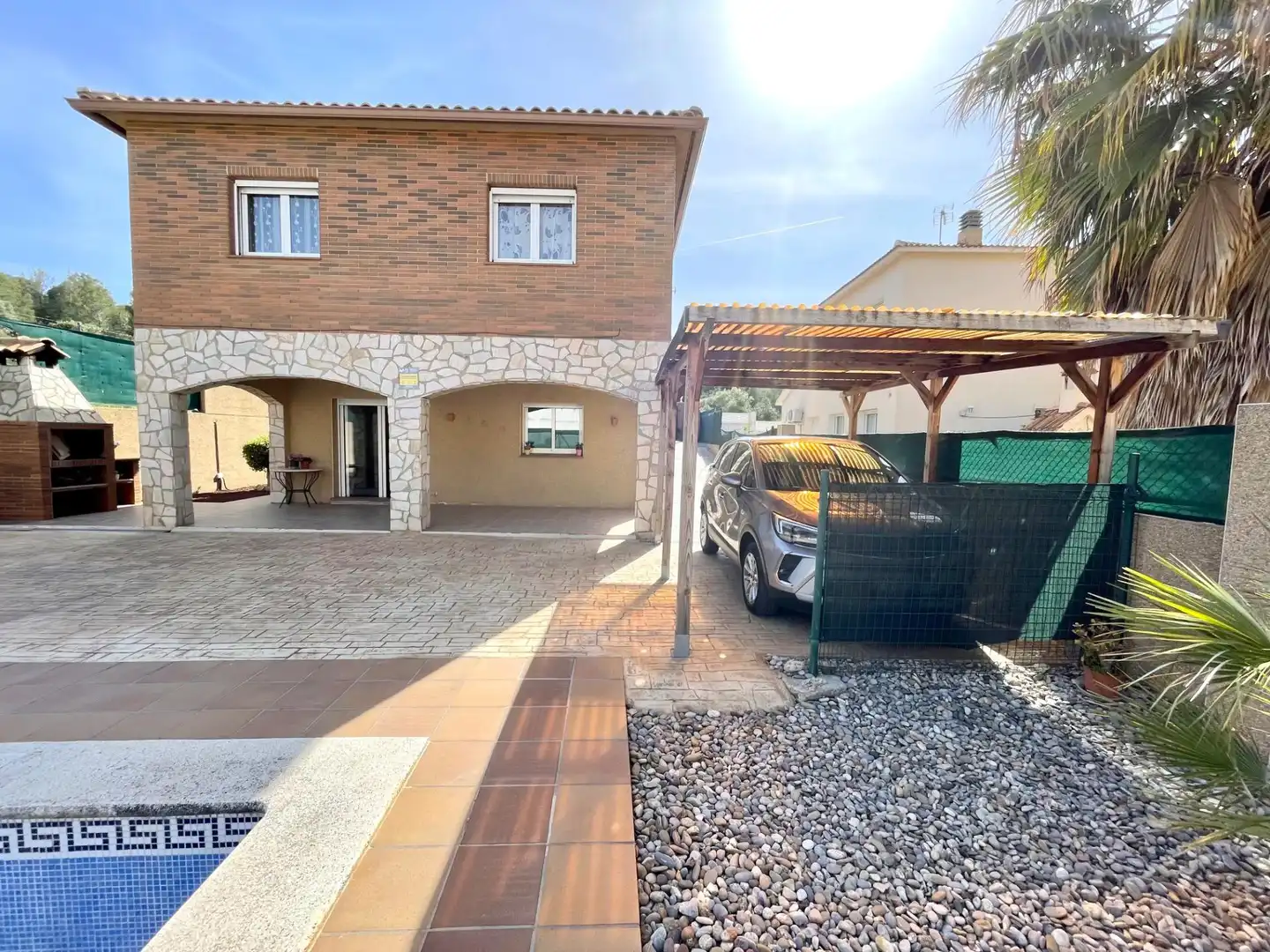Vista exterior de Casa o xalet en venda en El Vendrell amb Aire condicionat, Jardí privat i Terrassa