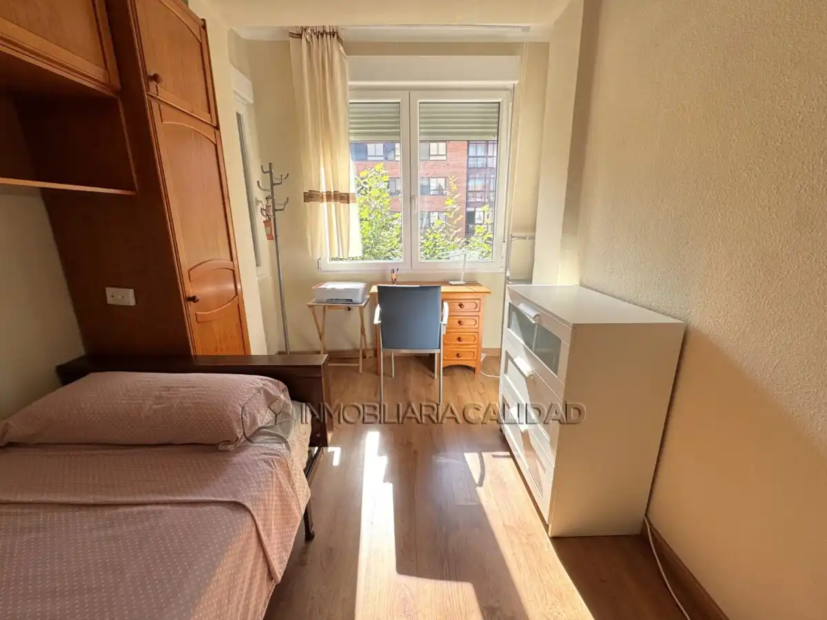Habitación de Piso de alquiler en Burgos con Calefacción y Amueblado