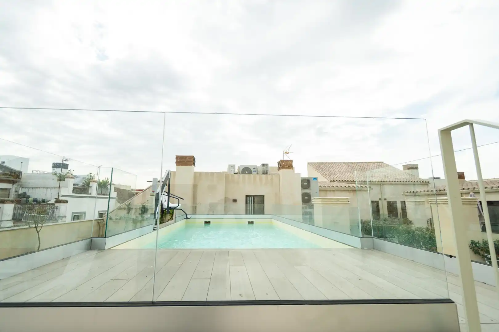 Piscina de Piso de alquiler en Sevilla con Aire acondicionado, Calefacción y Amueblado