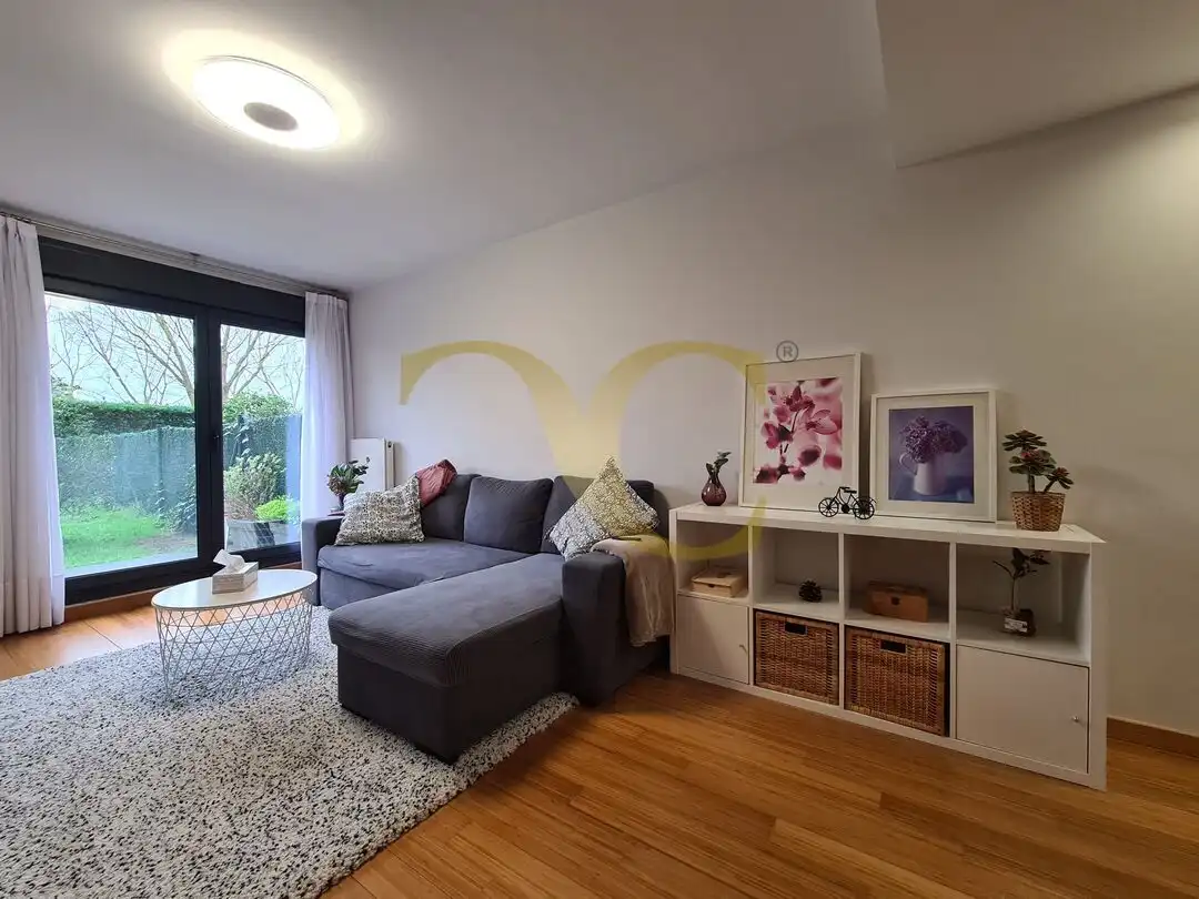 Wohnzimmer von Wohnung zum Verkauf in Oviedo  mit Heizung, Privatgarten und Terrasse
