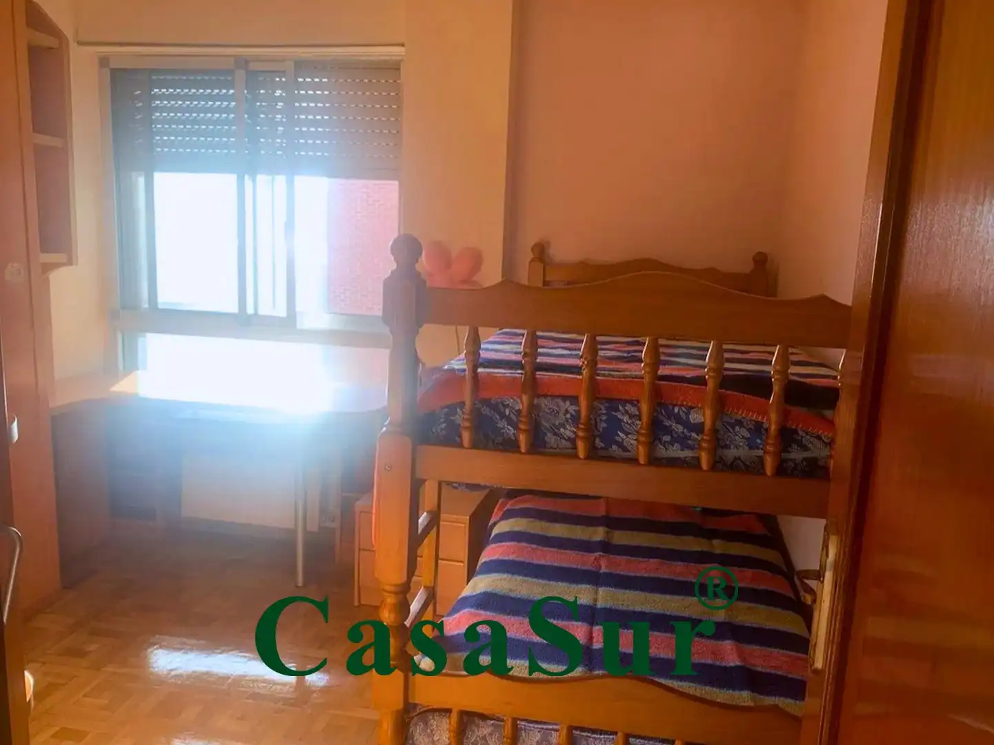 Dormitori de Pis en venda en Valladolid amb Calefacció, Parquet i Terrassa
