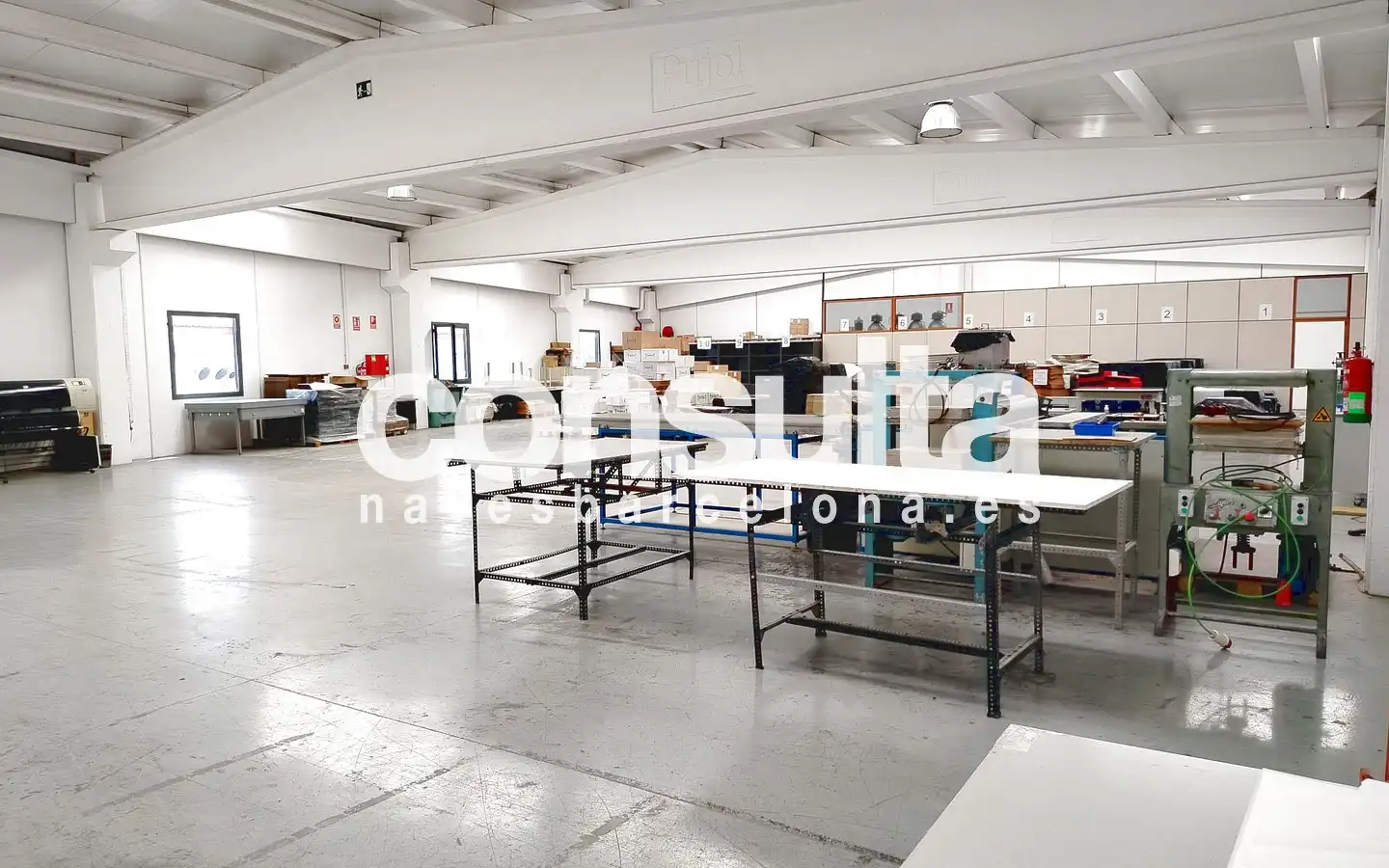 Fabrikhallen zur Miete in Gavà