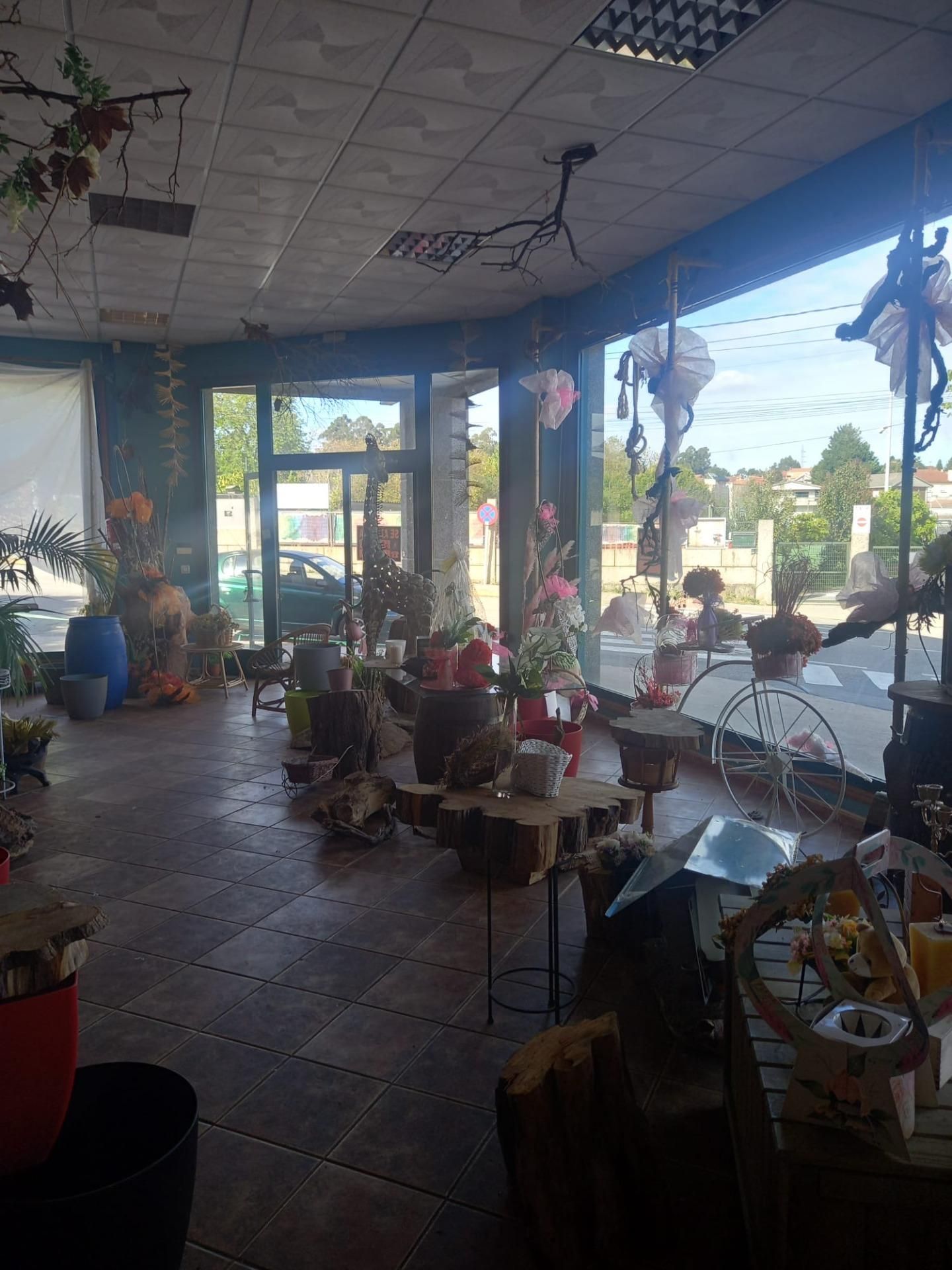 Premises to rent in Valadares - Beade