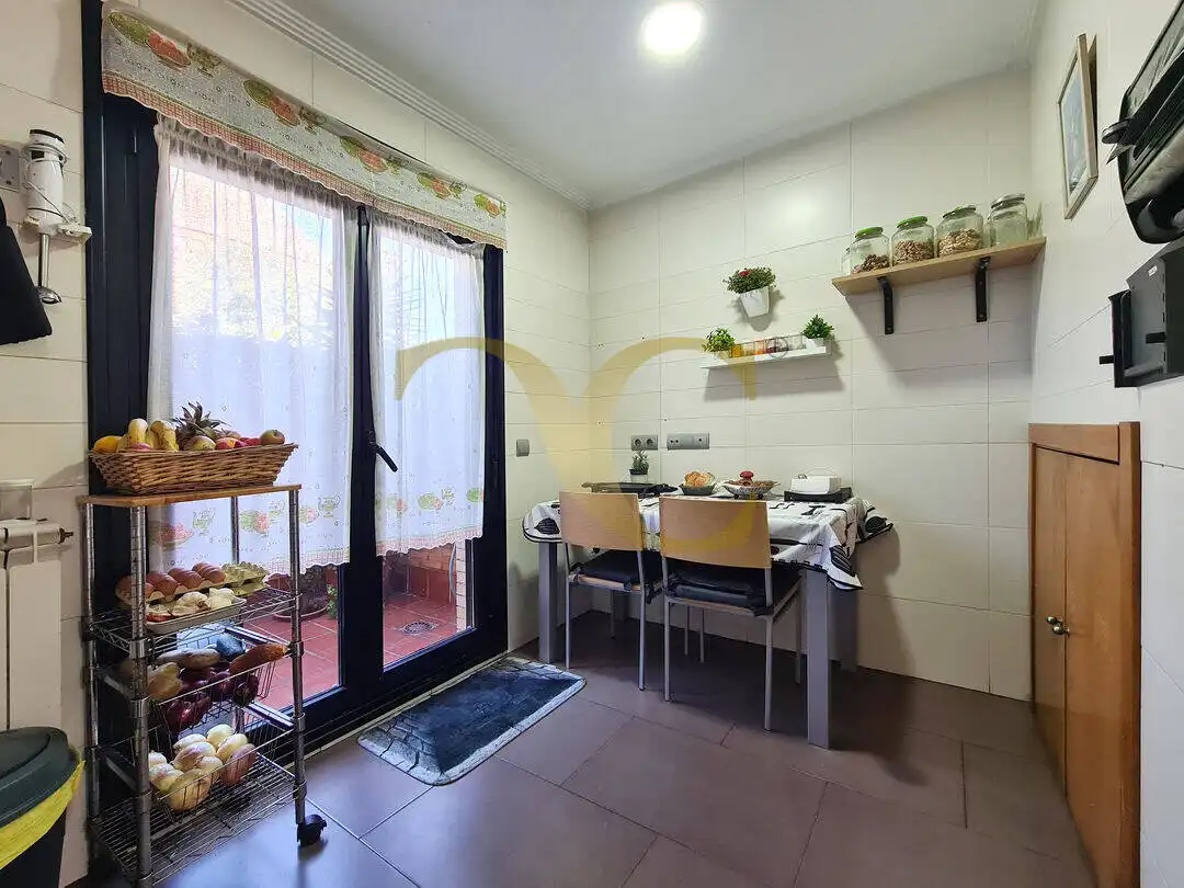 Cocina de Casa adosada en venta en Gijón  con Calefacción, Jardín privado y Terraza