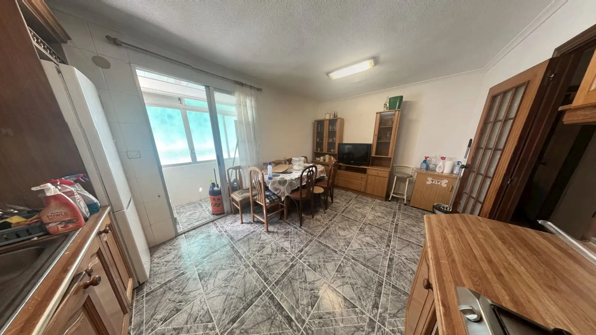 Wohnung zum Verkauf in Alicante / Alacant mit Klimaanlage, Heizung und Möbliert