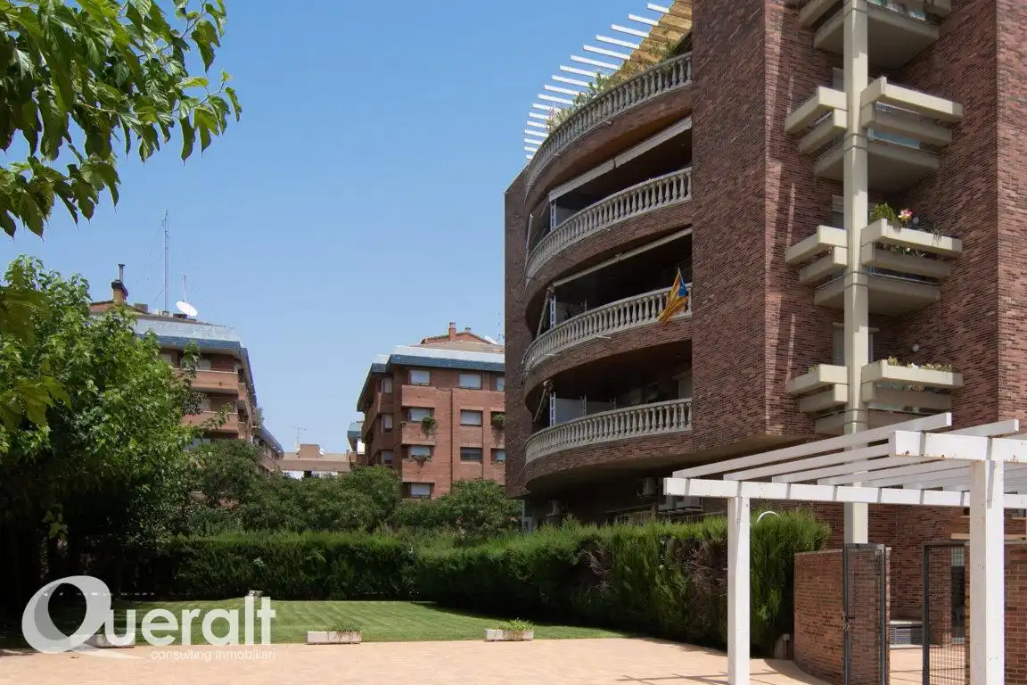 Vista exterior de Piso en venta en Lleida