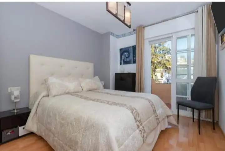 Habitación de Casa adosada de alquiler en Benalmádena con Aire acondicionado, Terraza y Amueblado