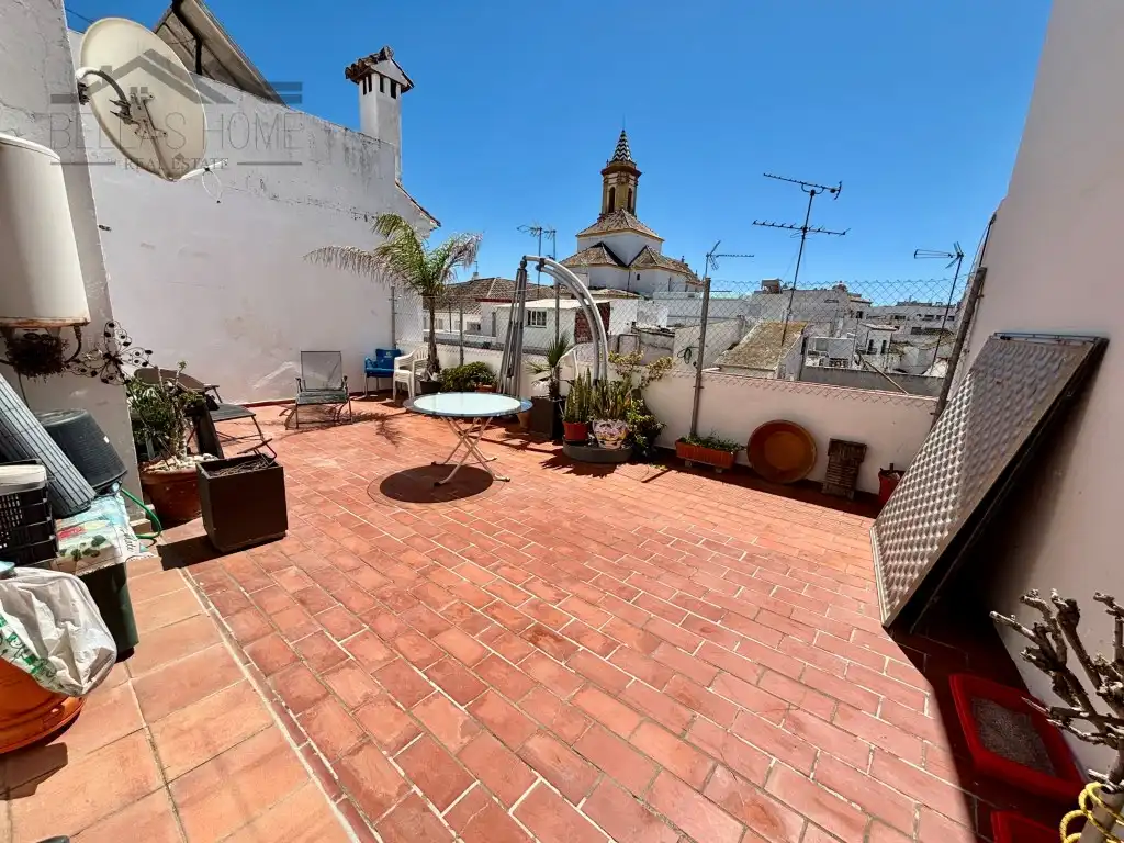 Casa amb terrassa en venda a Calle Jesus Y Maria