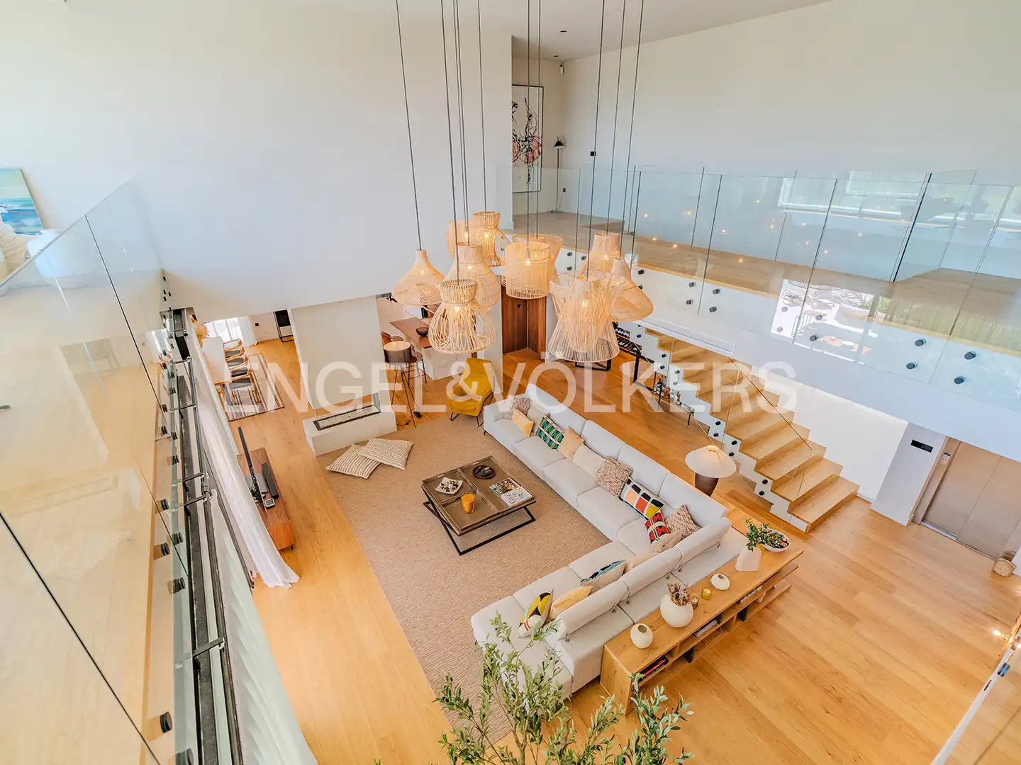 Sala d'estar de Casa o xalet en venda en Alicante / Alacant amb Aire condicionat, Calefacció i Jardí privat
