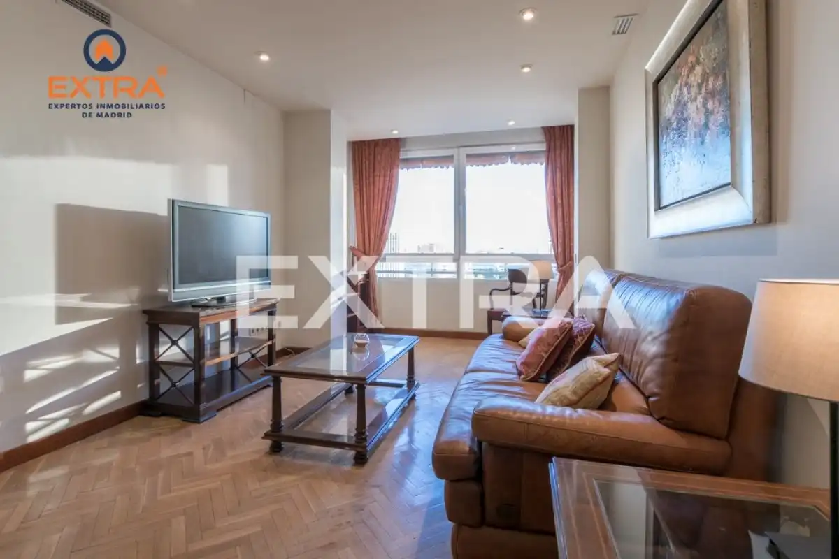 Wohnzimmer von Wohnung zur Miete in Madrid mit Klimaanlage, Heizung und Parkett