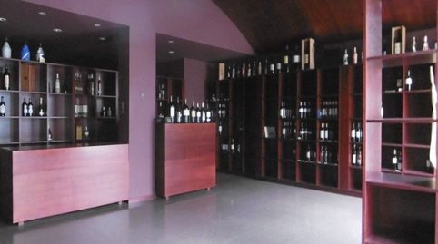 AMPLIO LOCAL COMERCIAL ACONDICIONADO EN LA VALENZÁ.