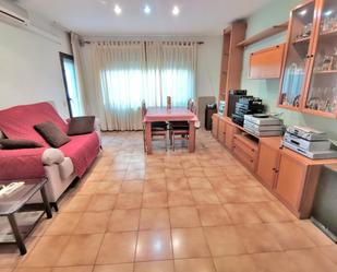 Sala d'estar de Pis en venda en Cerdanyola del Vallès amb Calefacció, Terrassa i Balcó