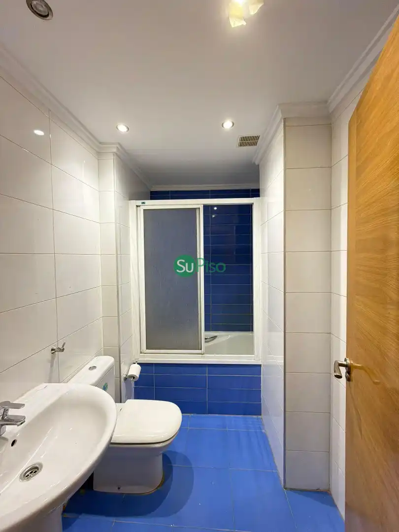 Badezimmer von Wohnung zum Verkauf in Yeles mit Heizung und Abstellraum