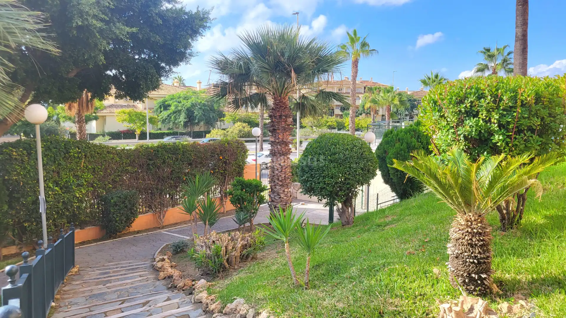 Vista exterior de Apartamento en venta en Torrequebrada