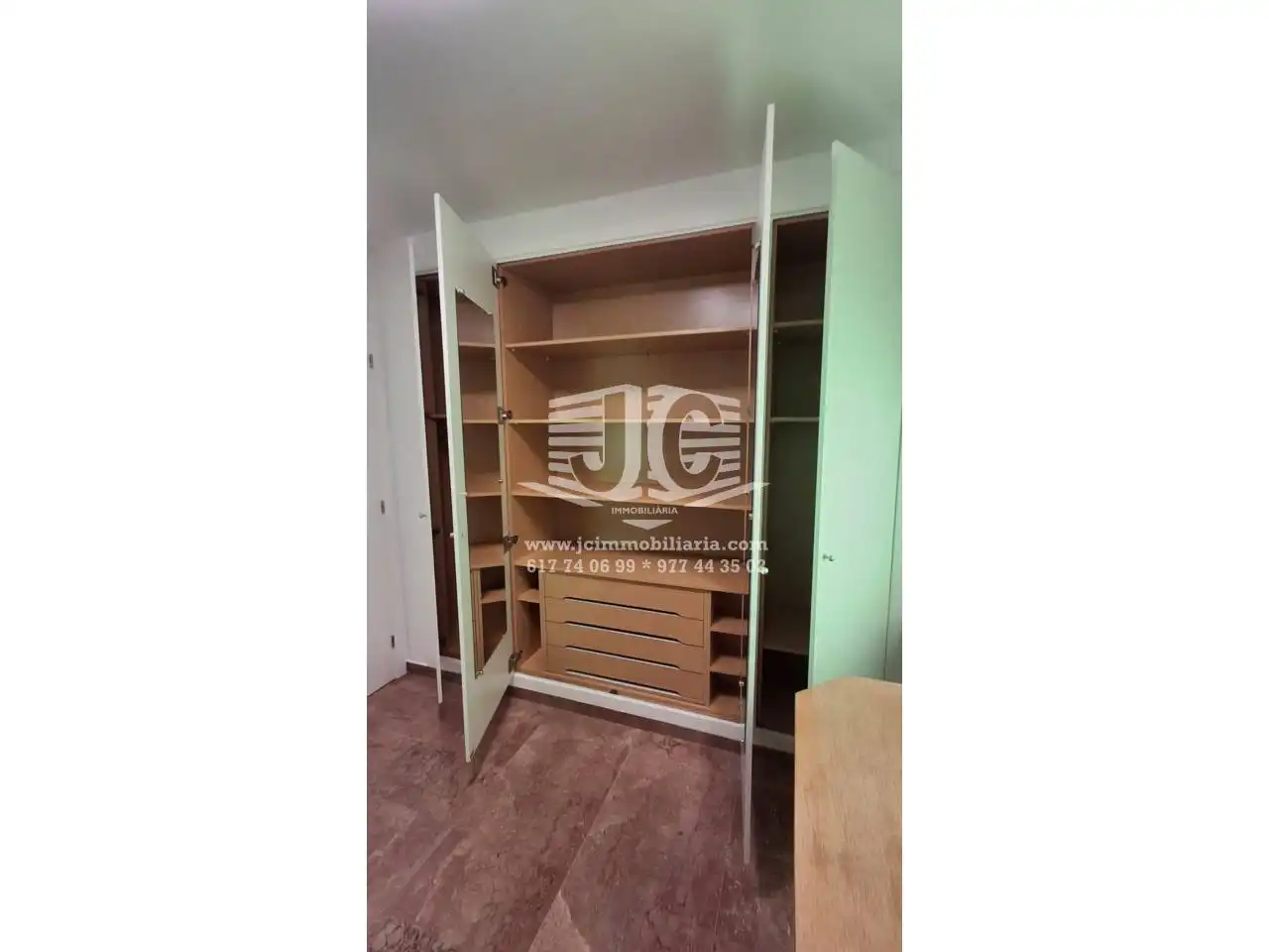 Habitación de Piso de alquiler en Tortosa con Aire acondicionado, Terraza y Amueblado