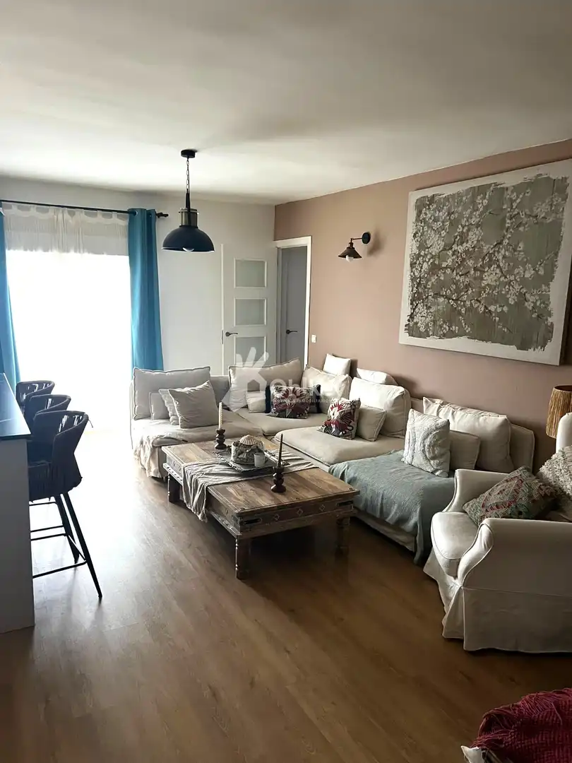 Sala d'estar de Pis de lloguer en Fuenlabrada amb Aire condicionat i Traster