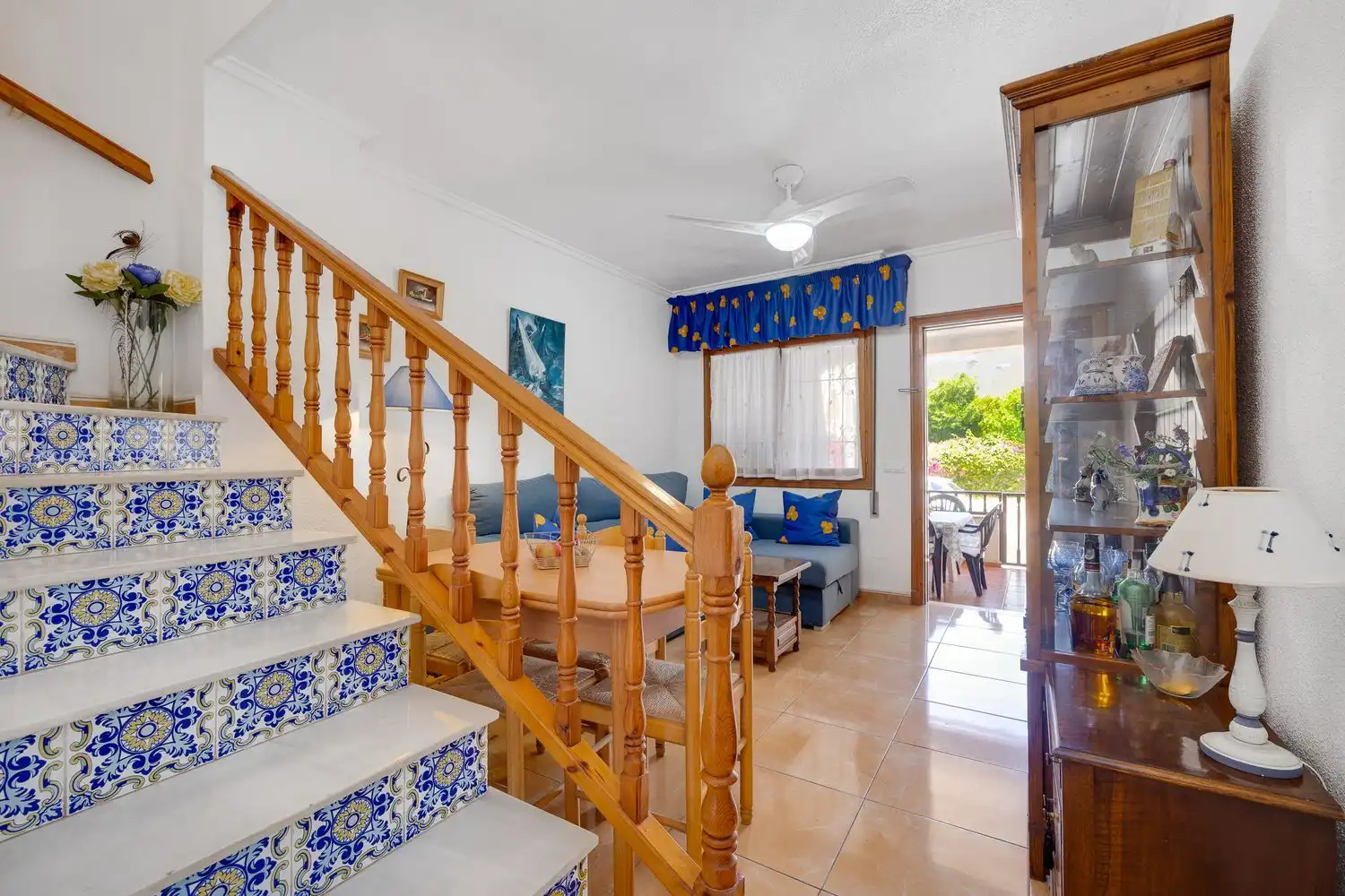 Einfamilien-Reihenhaus zum Verkauf in Torrevieja mit Terrasse, Balkon und Gemeinschaftspool