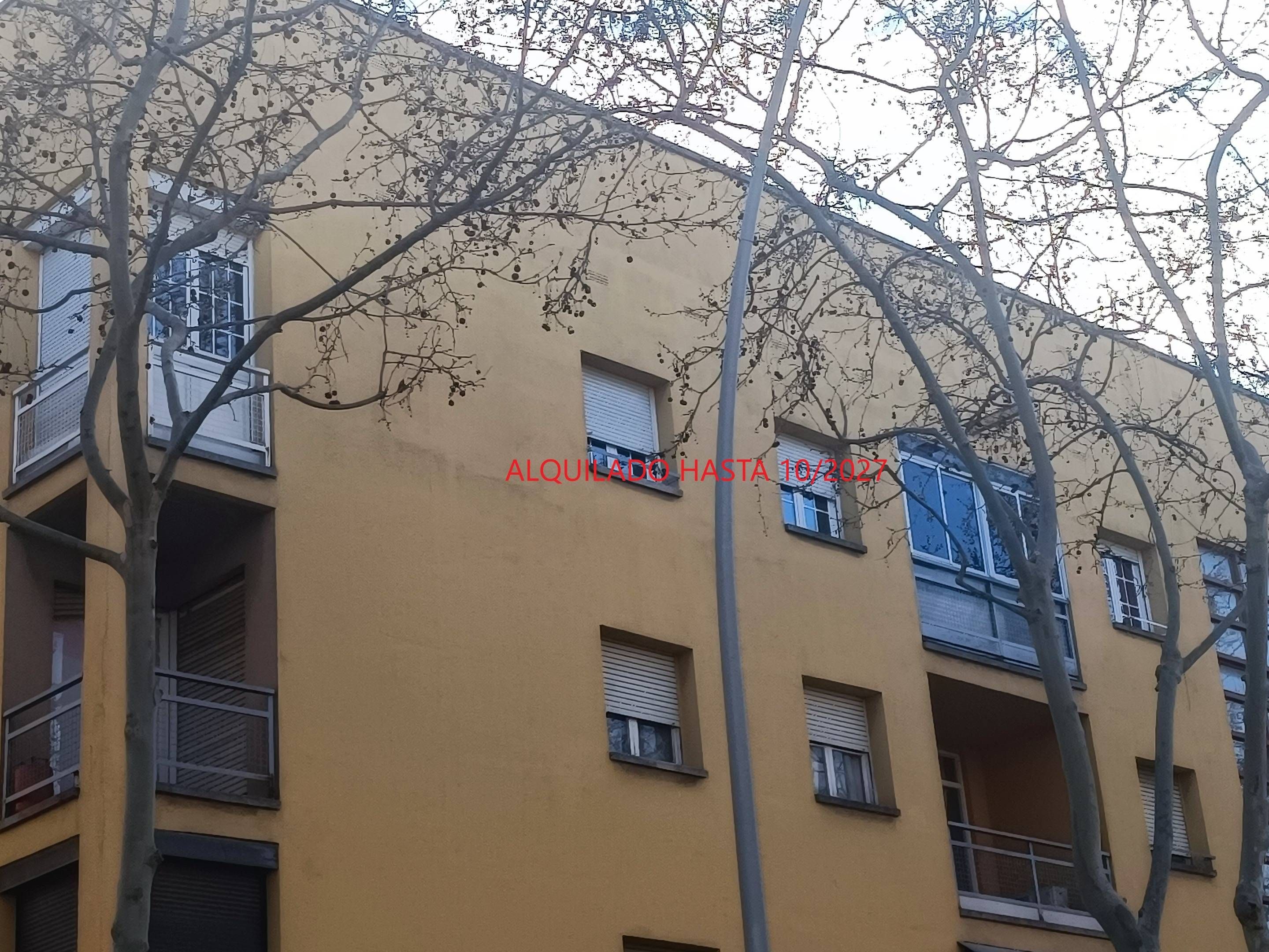 Vista exterior de Pis en venda en El Prat de Llobregat amb Balcó