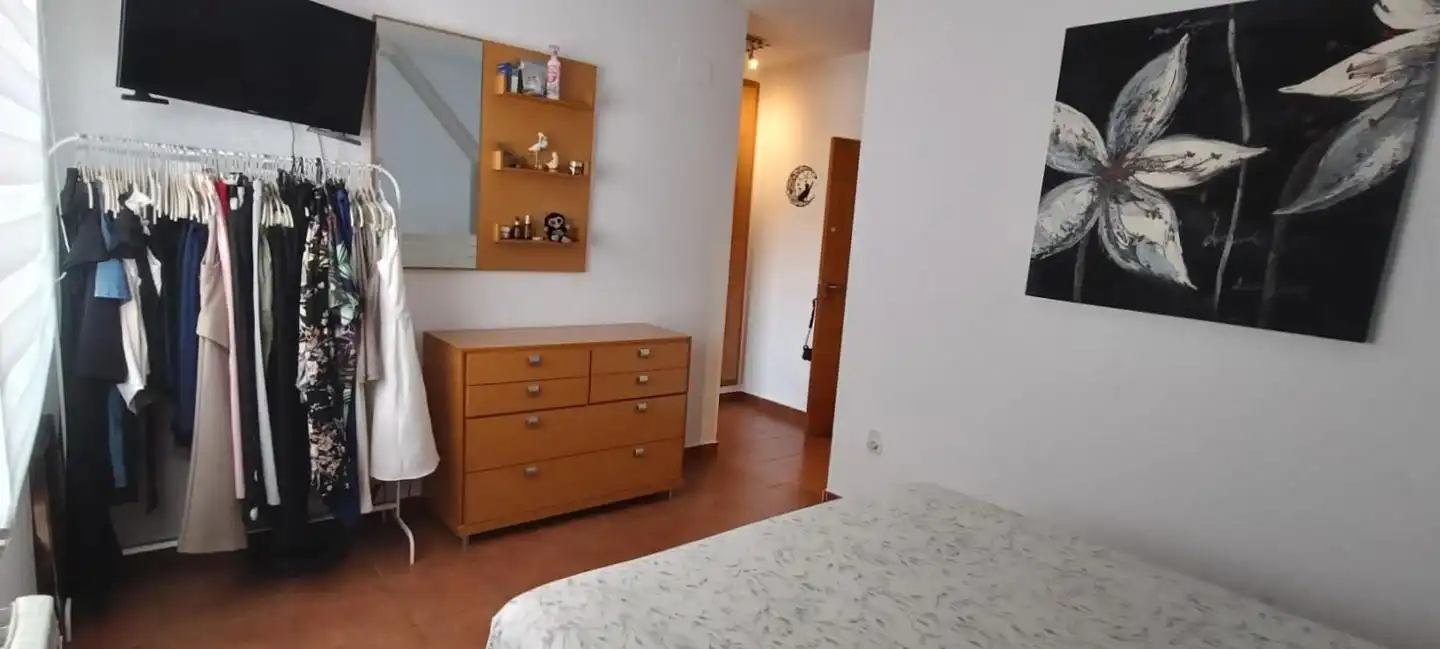 Casa aparellada amb jardí en venda a Coloma, imagen 22