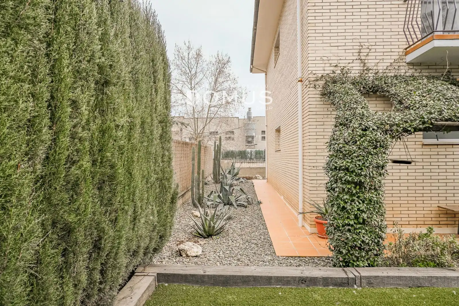 Garden of Houses for sale in Besalú  with Air Conditioner, Private garden and Terrace