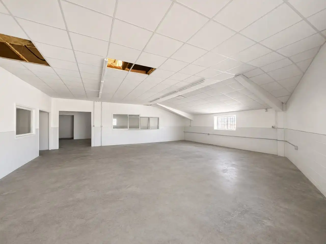 Nave industrial de alquiler en Córdoba con Calefacción y Alarma