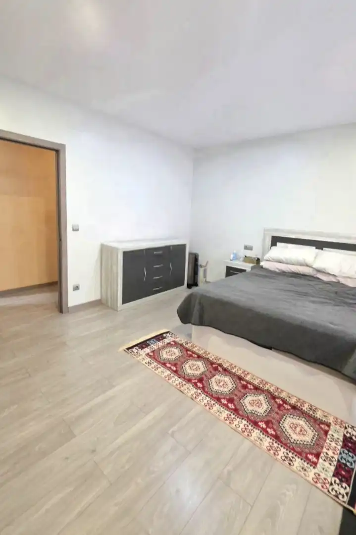 Schlafzimmer von Erdgeschoss zum Verkauf in Mollet del Vallès mit Klimaanlage, Heizung und Parkett