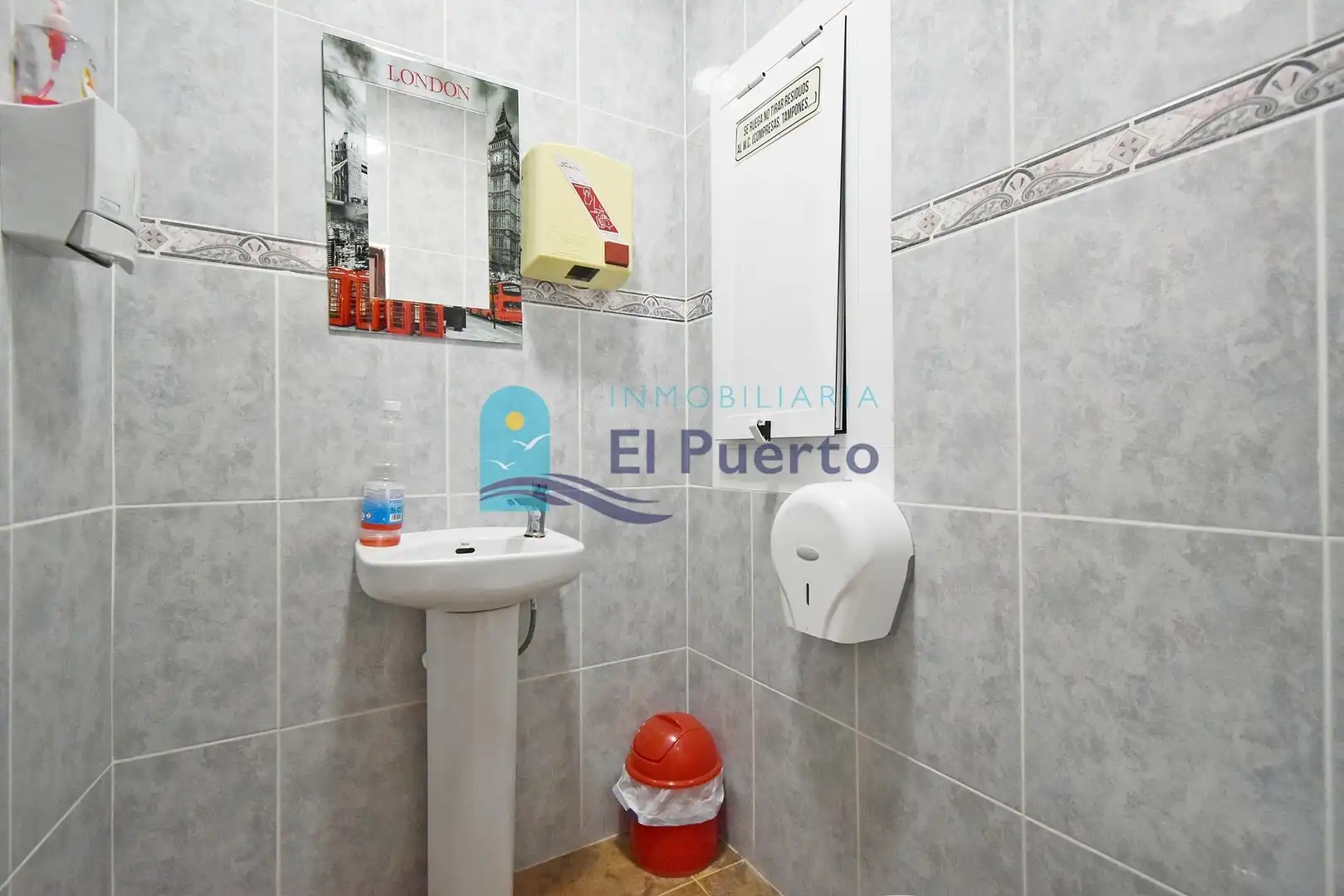 Bany de Local en venda en Mazarrón amb Moblat
