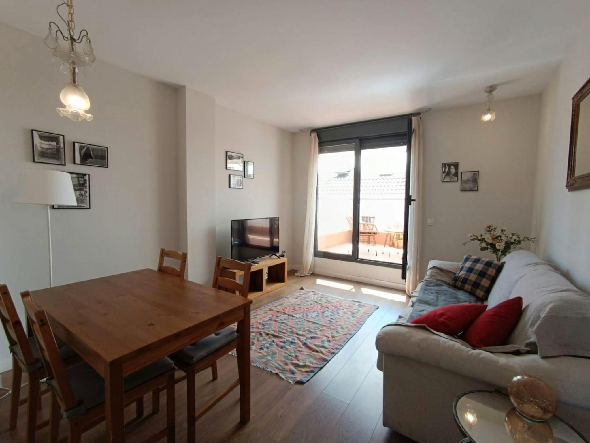 Sala d'estar de Pis de lloguer en  Madrid Capital amb Aire condicionat, Calefacció i Moblat