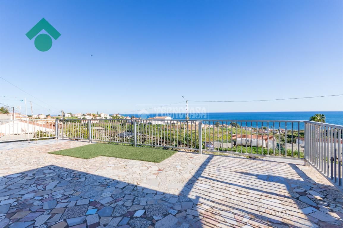 Terrace of Single-family semi-detached for sale in Vélez-Málaga