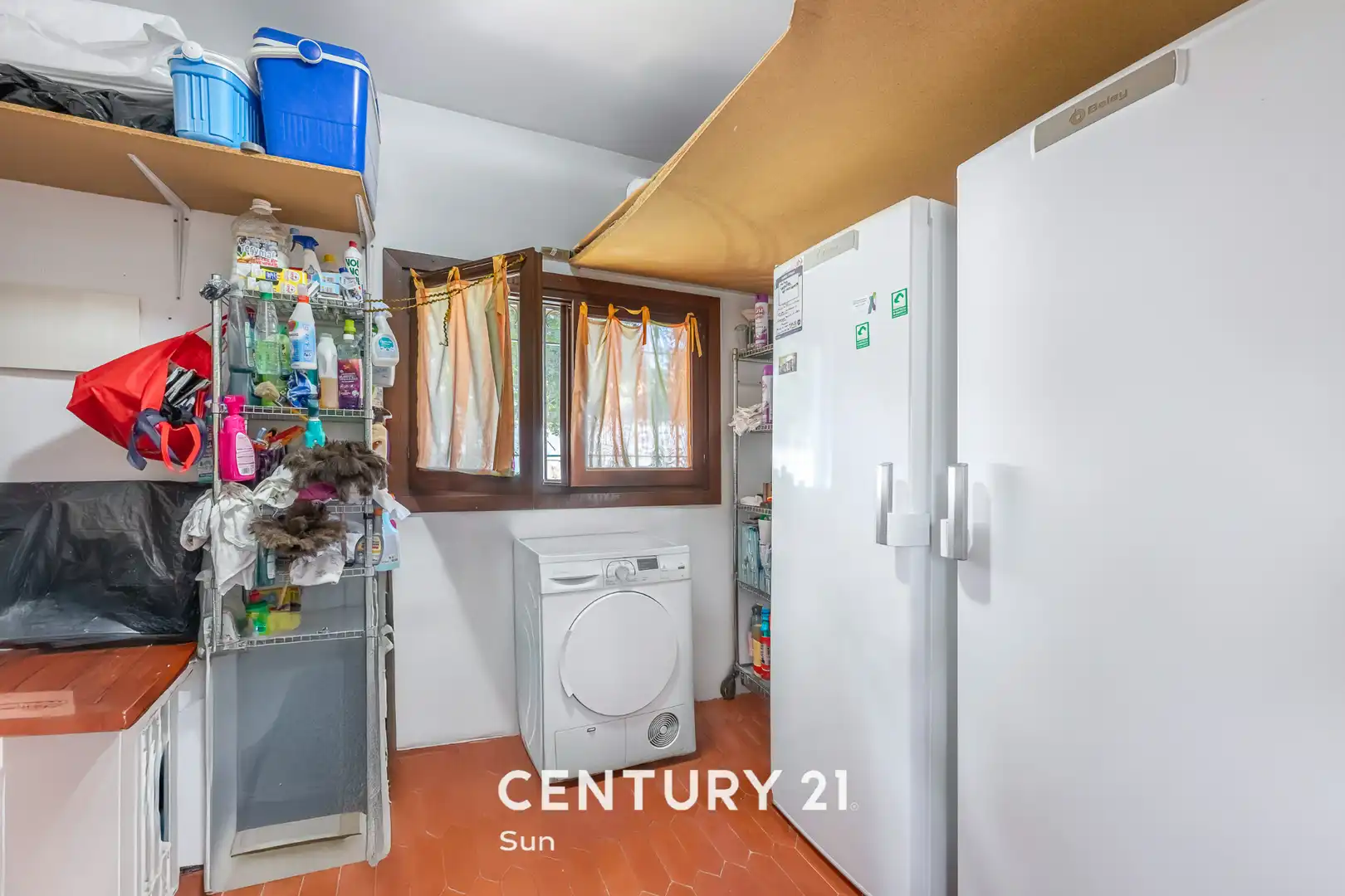 Küche von Country house zum Verkauf in Marbella mit Privatgarten und Balkon