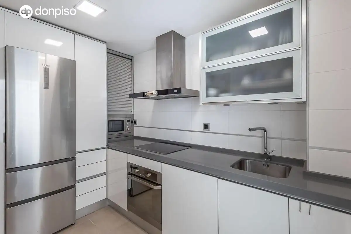 Cuina de Pis en venda en Maracena amb Aire condicionat, Calefacció i Terrassa