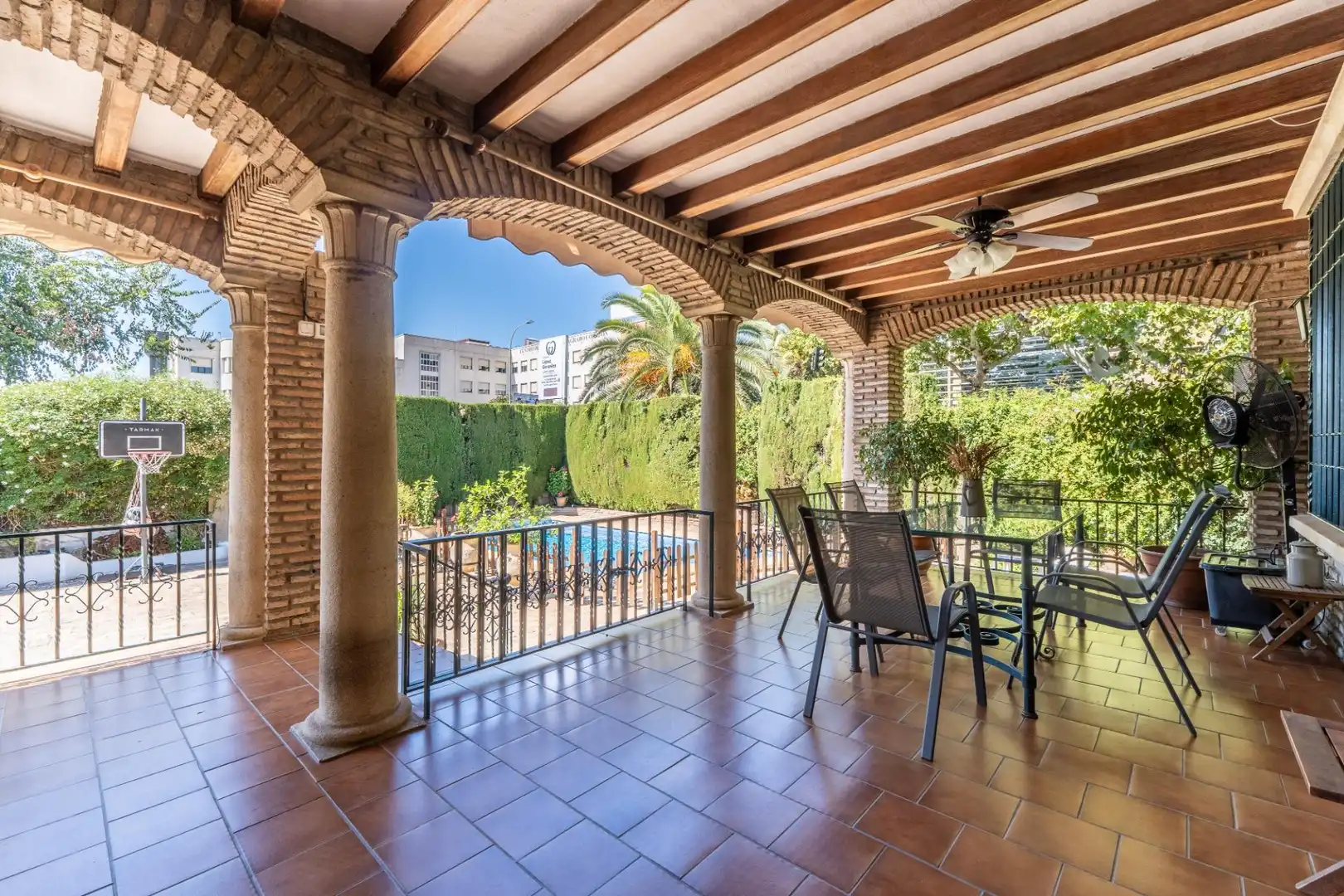 Terrassa de Casa o xalet en venda en Córdoba amb Aire condicionat, Calefacció i Jardí privat