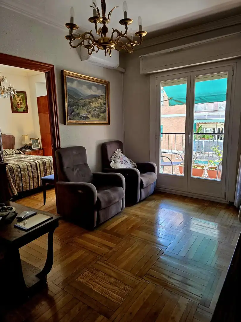 Sala d'estar de Pis en venda en Madrid amb Calefacció i Terrassa