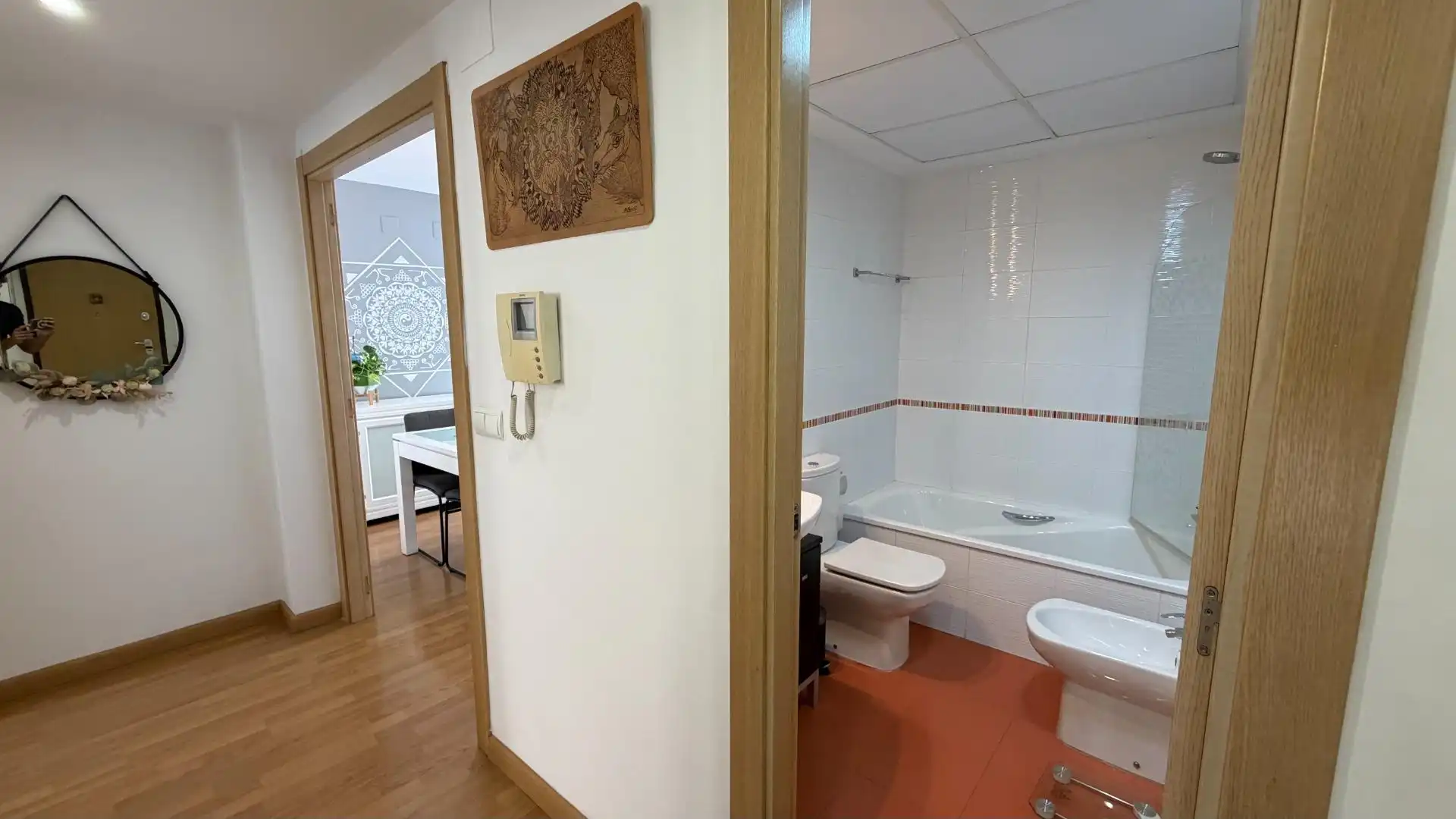 Bathroom of Flat for sale in Valencia  with Air Conditioner, Heating and Parquet flooring