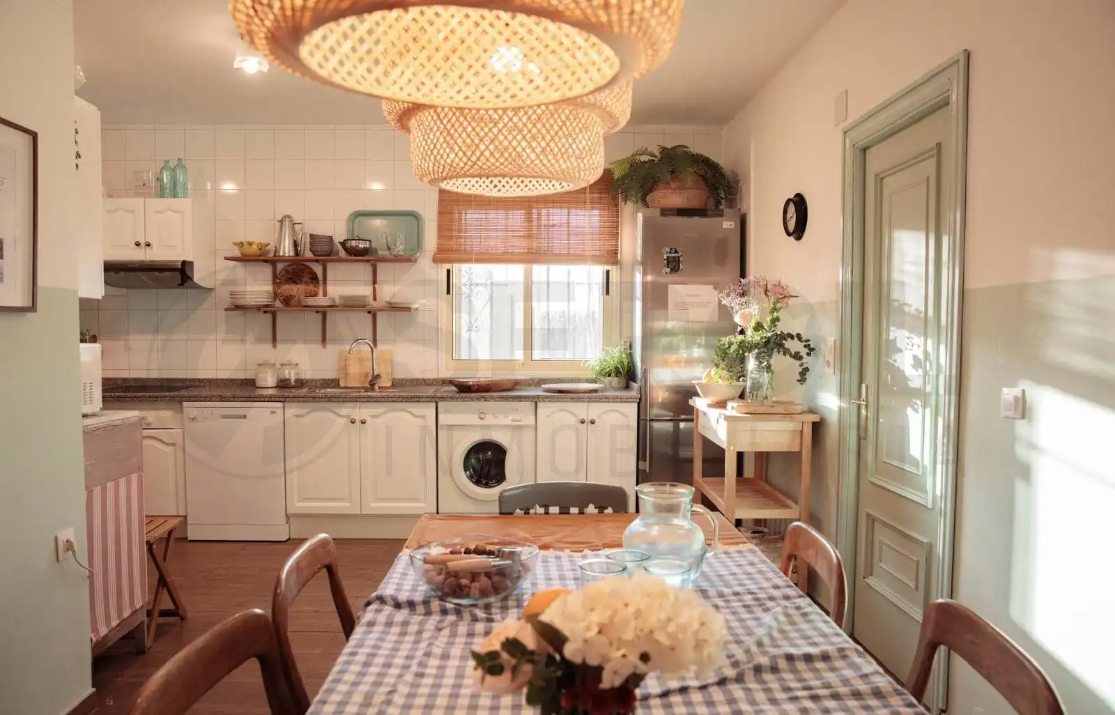 Cuina de Casa o xalet en venda en Escalona del Prado amb Calefacció, Jardí privat i Traster