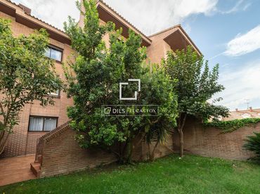 Xalet amb balcó en venda a Fuencarral - El Pardo
