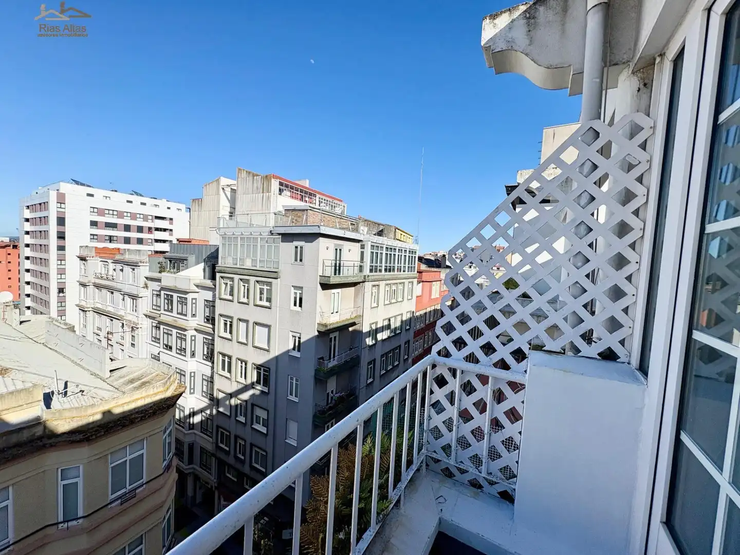 Terraza de Piso en venta en A Coruña Capital  con Calefacción y Balcón
