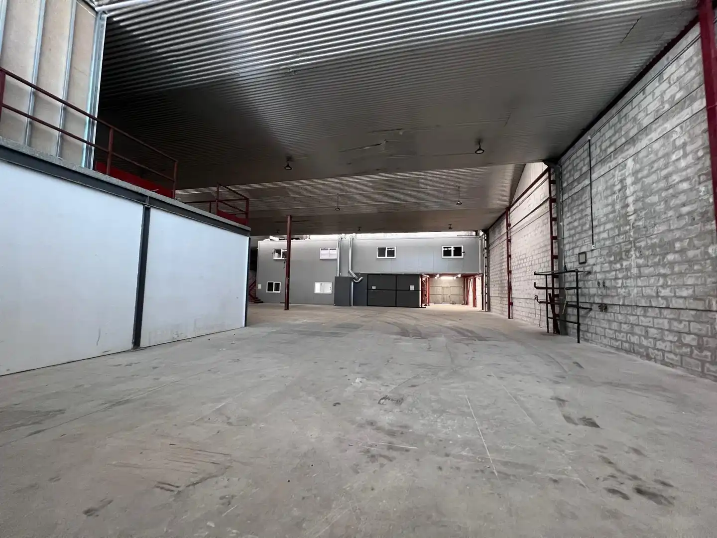 Fabrikhallen zur Miete in Llanera
